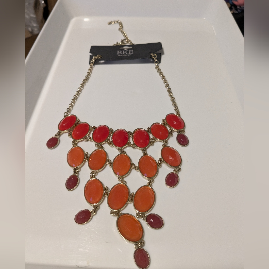 Bke Vibrant Red And Orange Necklace
